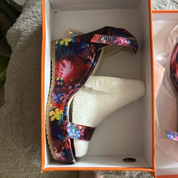 Wedges - Picture 2 of 5